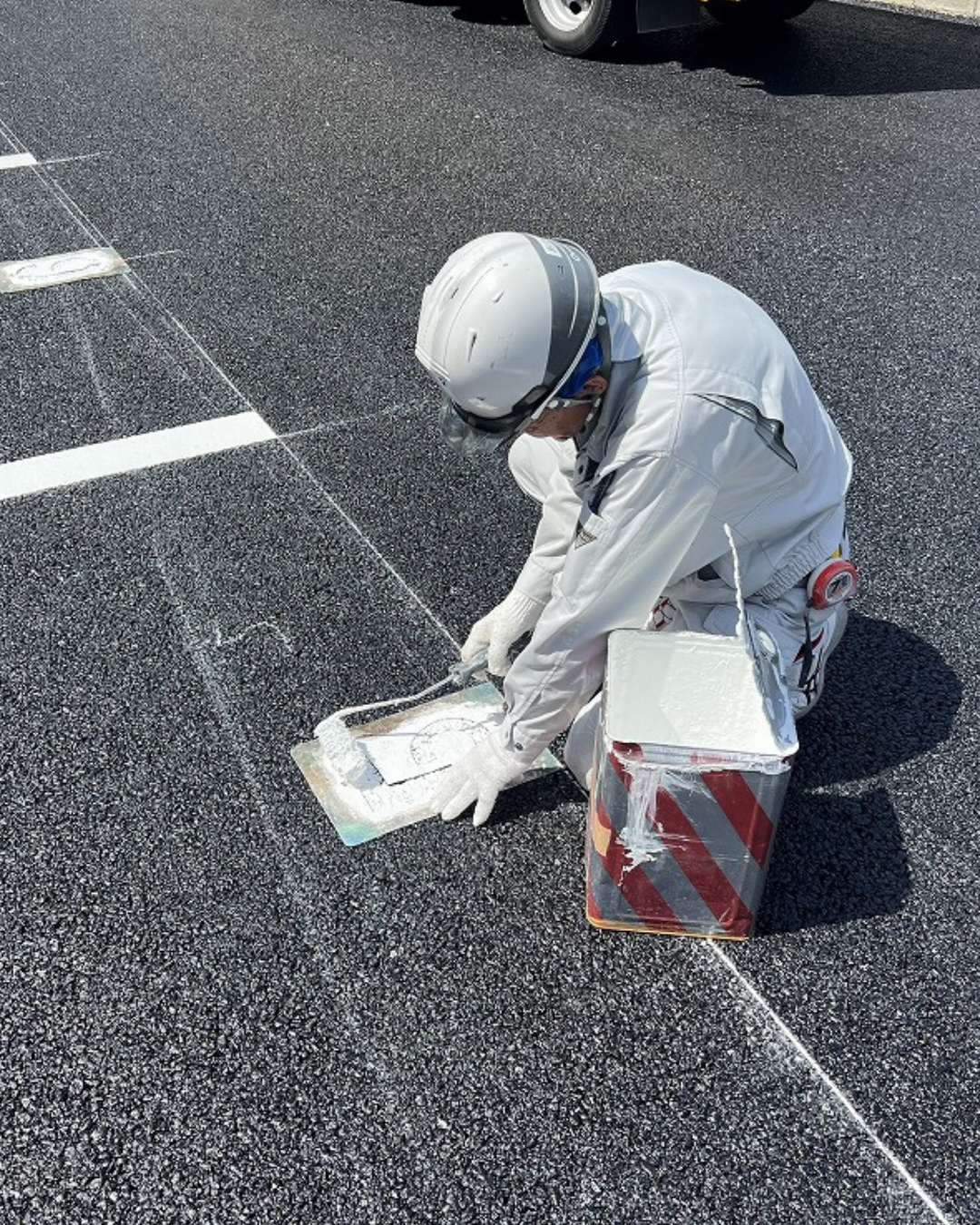 かっこいい 求人募集 instagram投稿 青 赤 紺 建設 正社員 (9)